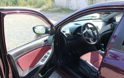 Hyundai Solaris II рестайлинг, 2011 год, 550 000 рублей, 1 фотография