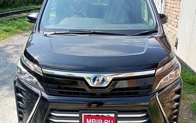 Toyota Voxy III, 2018 год, 1 800 000 рублей, 1 фотография