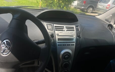 Toyota Yaris III рестайлинг, 2007 год, 480 000 рублей, 4 фотография
