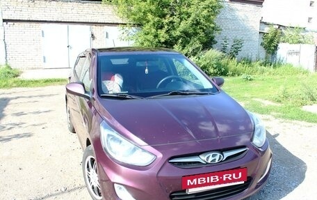 Hyundai Solaris II рестайлинг, 2011 год, 550 000 рублей, 2 фотография