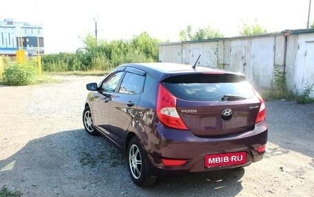 Hyundai Solaris II рестайлинг, 2011 год, 550 000 рублей, 5 фотография