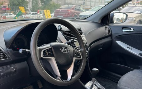 Hyundai Solaris II рестайлинг, 2013 год, 780 000 рублей, 6 фотография