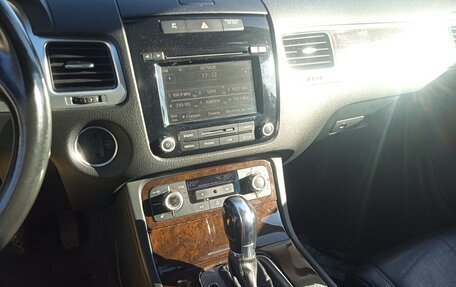 Volkswagen Touareg III, 2014 год, 1 500 000 рублей, 2 фотография