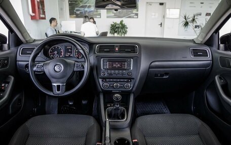Volkswagen Jetta VI, 2014 год, 1 114 800 рублей, 14 фотография