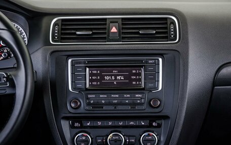 Volkswagen Jetta VI, 2014 год, 1 114 800 рублей, 20 фотография