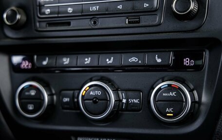 Volkswagen Jetta VI, 2014 год, 1 114 800 рублей, 24 фотография