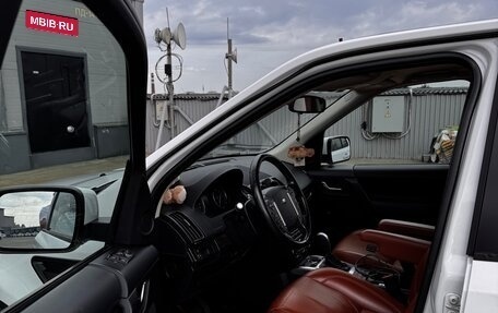 Land Rover Freelander II рестайлинг 2, 2014 год, 2 300 000 рублей, 10 фотография