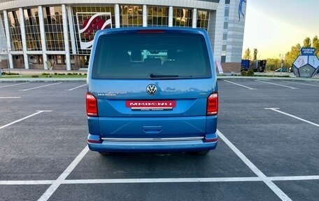 Volkswagen Multivan T6 рестайлинг, 2016 год, 3 700 000 рублей, 6 фотография