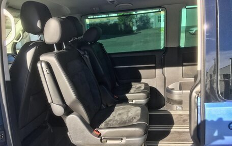 Volkswagen Multivan T6 рестайлинг, 2016 год, 3 700 000 рублей, 14 фотография