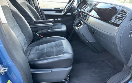 Volkswagen Multivan T6 рестайлинг, 2016 год, 3 700 000 рублей, 11 фотография
