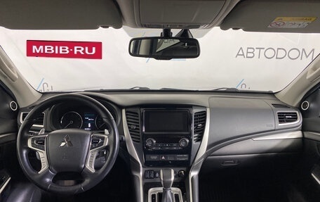 Mitsubishi Pajero Sport III рестайлинг, 2018 год, 2 760 000 рублей, 8 фотография