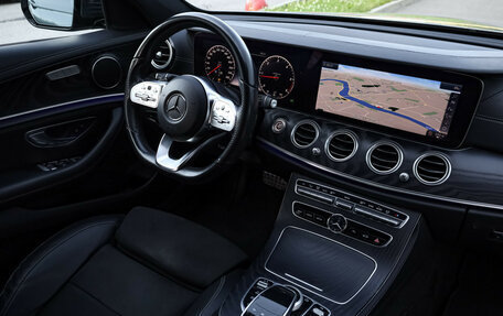 Mercedes-Benz E-Класс, 2019 год, 2 999 000 рублей, 9 фотография