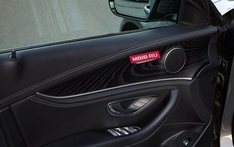 Mercedes-Benz E-Класс, 2019 год, 2 999 000 рублей, 23 фотография