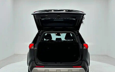 Toyota RAV4, 2022 год, 2 210 000 рублей, 7 фотография