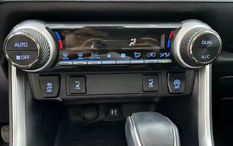 Toyota RAV4, 2022 год, 2 210 000 рублей, 13 фотография