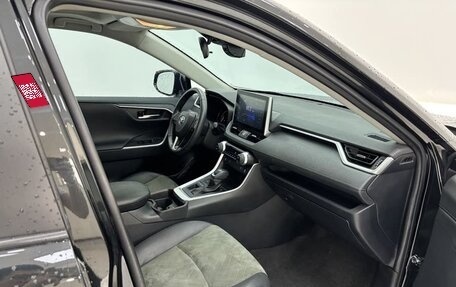 Toyota RAV4, 2022 год, 2 210 000 рублей, 15 фотография