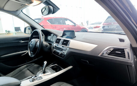 BMW 1 серия, 2017 год, 1 800 000 рублей, 13 фотография