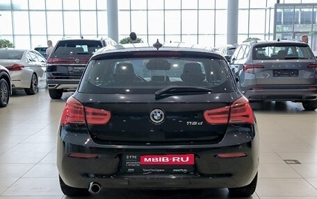 BMW 1 серия, 2017 год, 1 800 000 рублей, 7 фотография