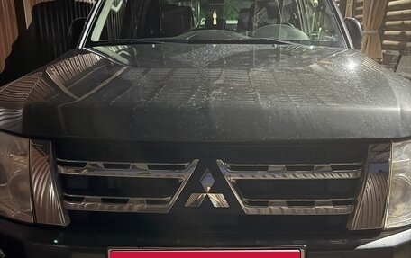 Mitsubishi Pajero IV, 2012 год, 2 200 000 рублей, 3 фотография
