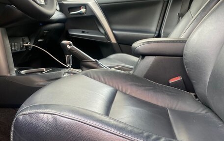 Toyota RAV4, 2017 год, 2 600 000 рублей, 5 фотография