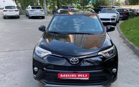 Toyota RAV4, 2017 год, 2 600 000 рублей, 3 фотография