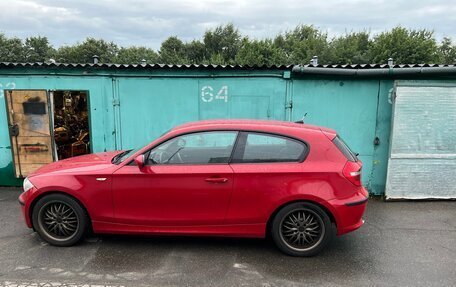 BMW 1 серия, 2009 год, 640 000 рублей, 4 фотография
