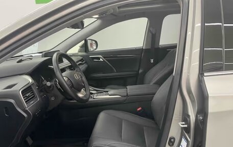 Lexus RX IV рестайлинг, 2021 год, 4 870 000 рублей, 8 фотография