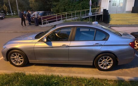 BMW 3 серия, 2014 год, 1 600 000 рублей, 2 фотография