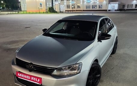 Volkswagen Jetta VI, 2013 год, 1 100 000 рублей, 2 фотография