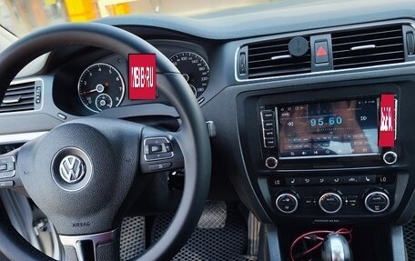 Volkswagen Jetta VI, 2013 год, 1 100 000 рублей, 3 фотография