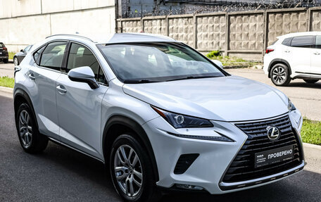 Lexus NX I, 2017 год, 2 999 000 рублей, 4 фотография