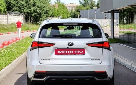 Lexus NX I, 2017 год, 2 999 000 рублей, 6 фотография