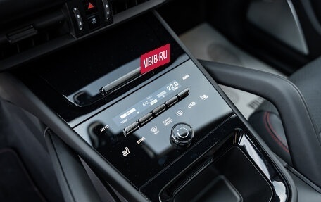 Porsche Cayenne III, 2024 год, 21 990 000 рублей, 14 фотография