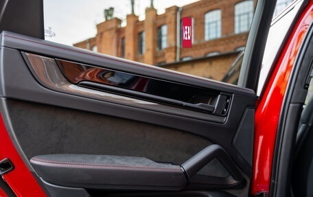 Porsche Cayenne III, 2024 год, 21 990 000 рублей, 28 фотография