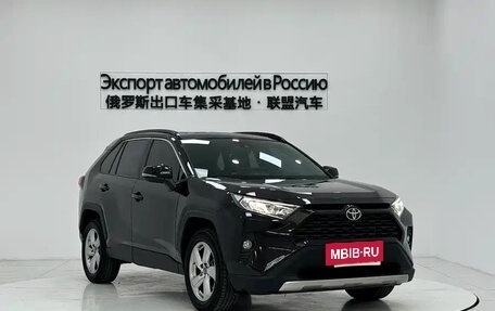 Toyota RAV4, 2022 год, 2 364 000 рублей, 3 фотография