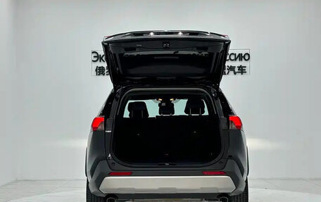 Toyota RAV4, 2022 год, 2 364 000 рублей, 7 фотография