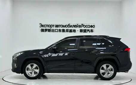 Toyota RAV4, 2022 год, 2 364 000 рублей, 6 фотография