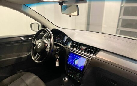 Skoda Rapid I, 2018 год, 1 200 000 рублей, 12 фотография