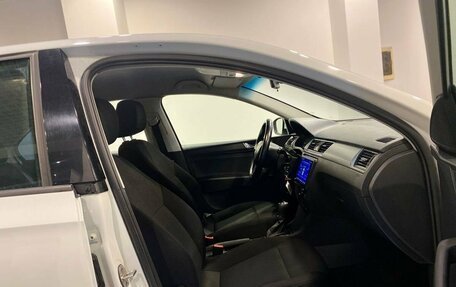 Skoda Rapid I, 2018 год, 1 200 000 рублей, 28 фотография