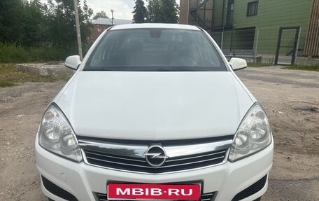 Opel Astra H, 2012 год, 670 000 рублей, 1 фотография