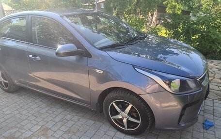 KIA Rio IV, 2018 год, 900 000 рублей, 2 фотография