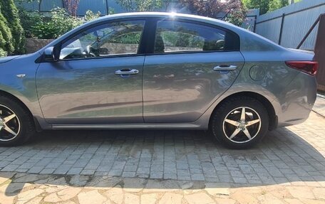 KIA Rio IV, 2018 год, 900 000 рублей, 11 фотография