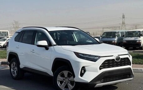 Toyota RAV4, 2022 год, 2 715 000 рублей, 3 фотография