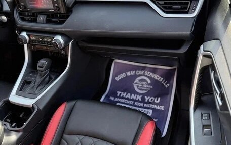 Toyota RAV4, 2022 год, 2 715 000 рублей, 13 фотография