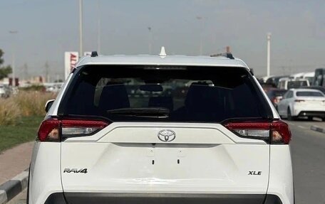 Toyota RAV4, 2022 год, 2 715 000 рублей, 6 фотография