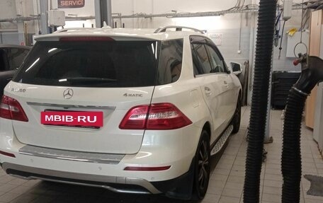 Mercedes-Benz M-Класс, 2012 год, 1 800 000 рублей, 3 фотография