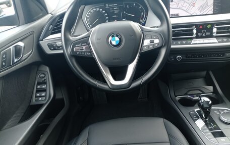 BMW 1 серия, 2021 год, 1 950 000 рублей, 14 фотография