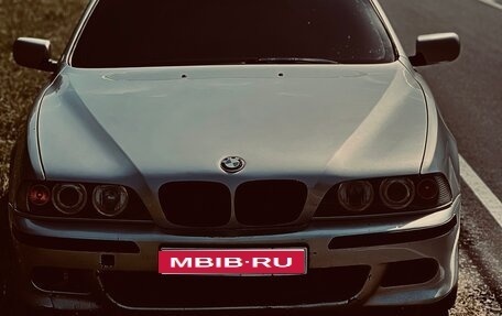 BMW 5 серия, 2001 год, 550 000 рублей, 1 фотография