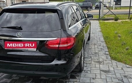 Mercedes-Benz C-Класс, 2017 год, 1 550 000 рублей, 2 фотография