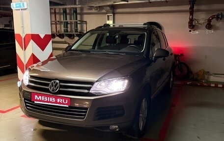 Volkswagen Touareg III, 2013 год, 3 090 000 рублей, 2 фотография